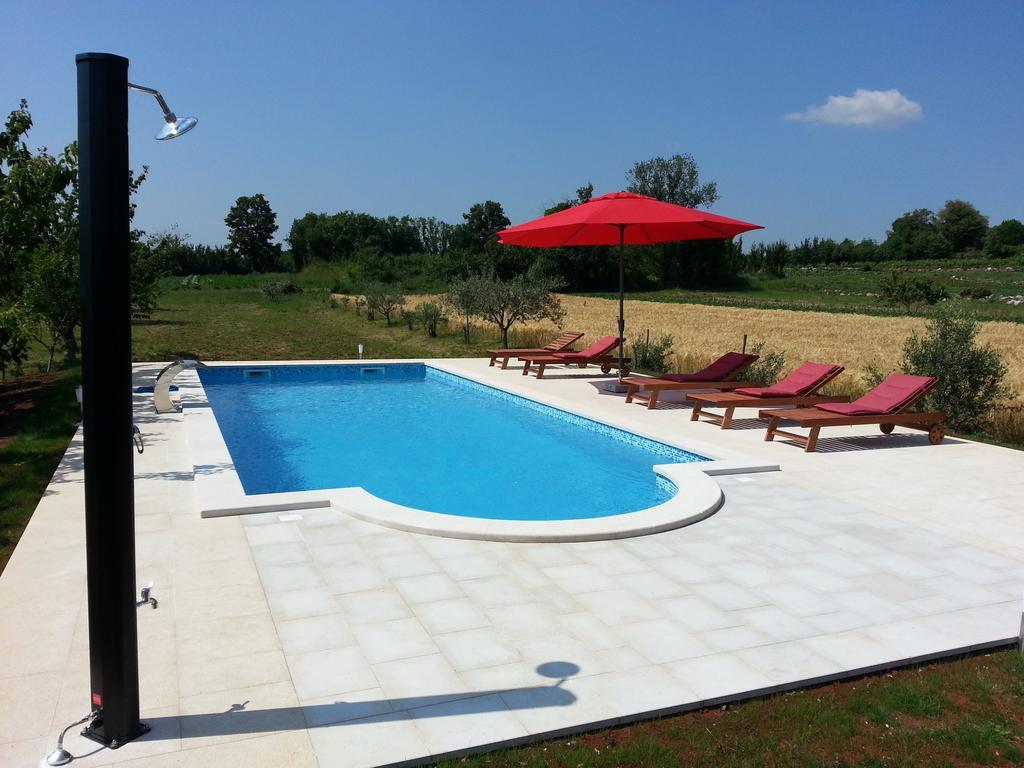 Villa Dorina Barban Habitación foto