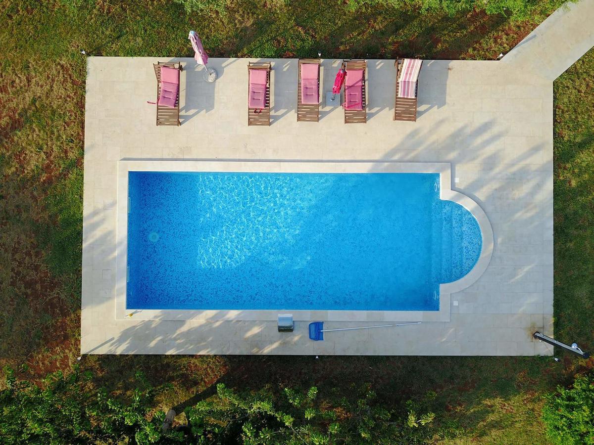 Villa Dorina Barban Exterior foto